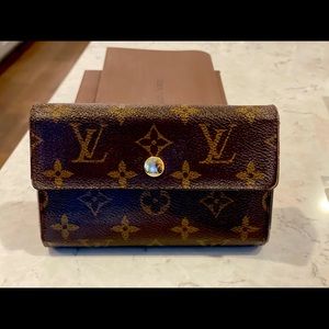 Louis Vuitton Alexandria Monogram Wallet